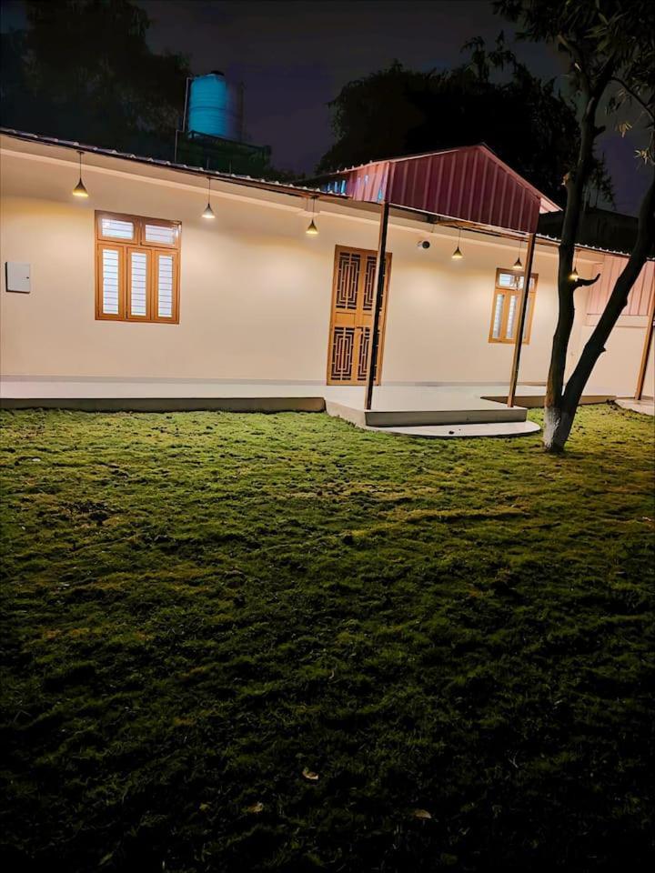 A2 Villa By Jmd - Peaceful Stay Near Expo Mart 그레이터 노이다 외부 사진